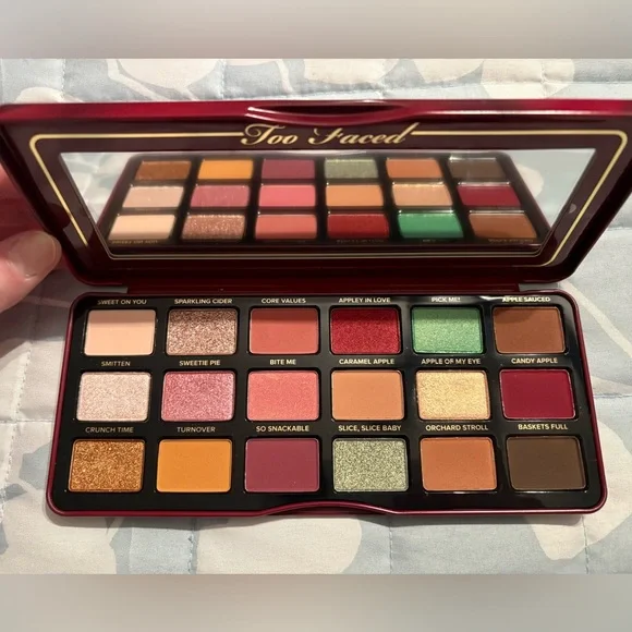 Too Faced Appley In Love Eyeshadow Palette - Picture 3 of 6